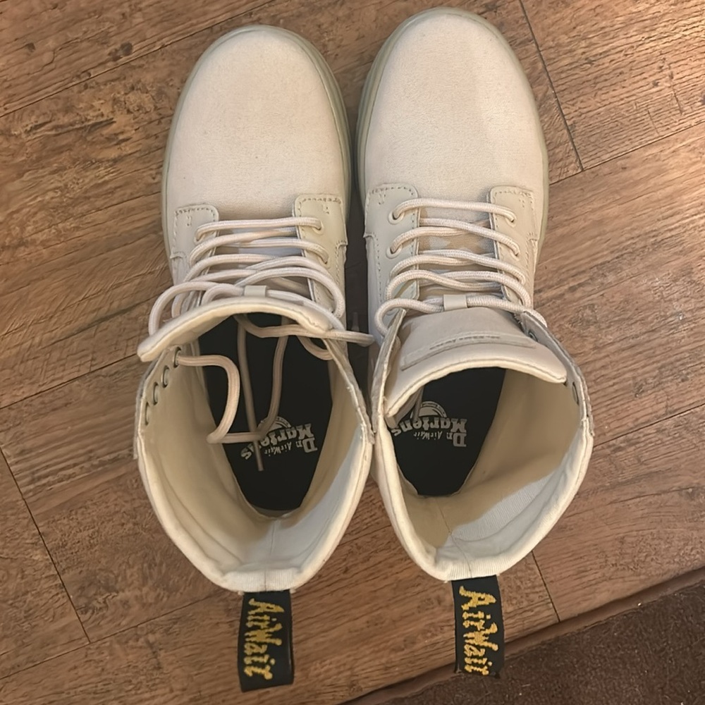 NWT Dr. Martens Combs Canvas Casual Boots in Parchment Beige - Picture 3 of 12